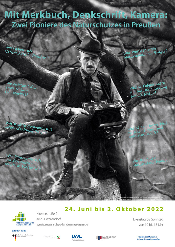 Foto auf dem Plakat und der Kachel auf der Startseite: Hermann Reichling im Baum. Ende 1920er Jahre. © LWL-Museum für Naturkunde